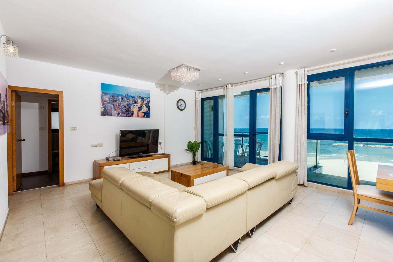 Ocean Front Apartments First Line To The Beach Tel-Aviv Extérieur photo