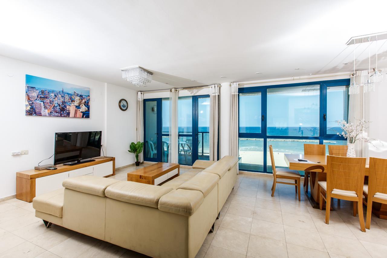 Ocean Front Apartments First Line To The Beach Tel-Aviv Extérieur photo