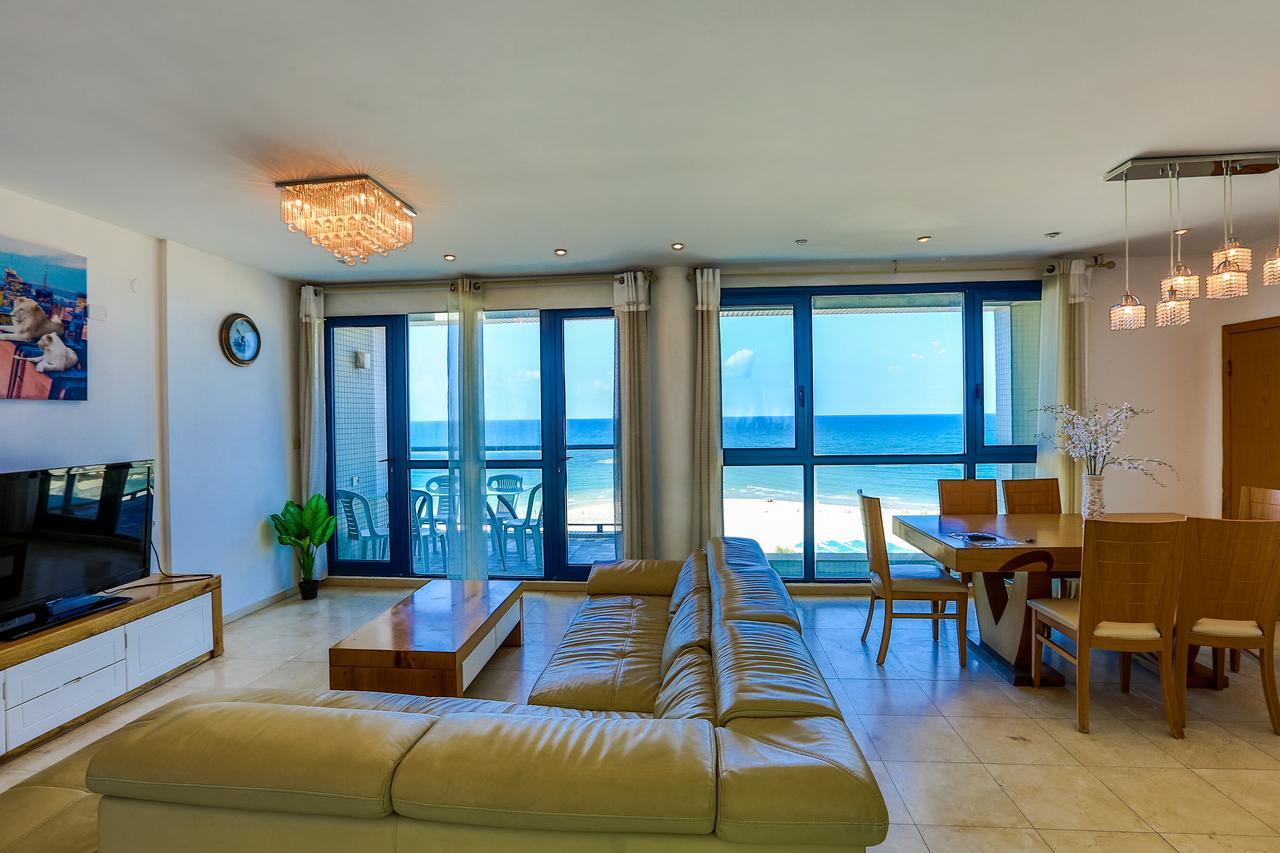 Ocean Front Apartments First Line To The Beach Tel-Aviv Extérieur photo