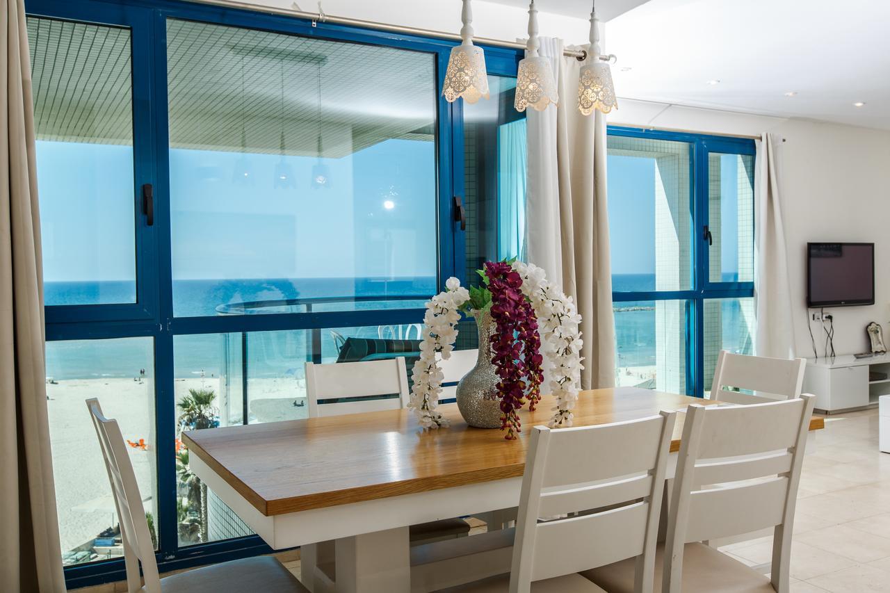 Ocean Front Apartments First Line To The Beach Tel-Aviv Extérieur photo
