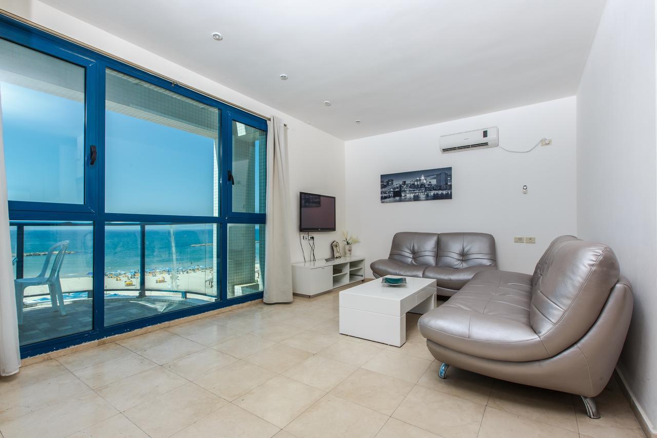 Ocean Front Apartments First Line To The Beach Tel-Aviv Extérieur photo