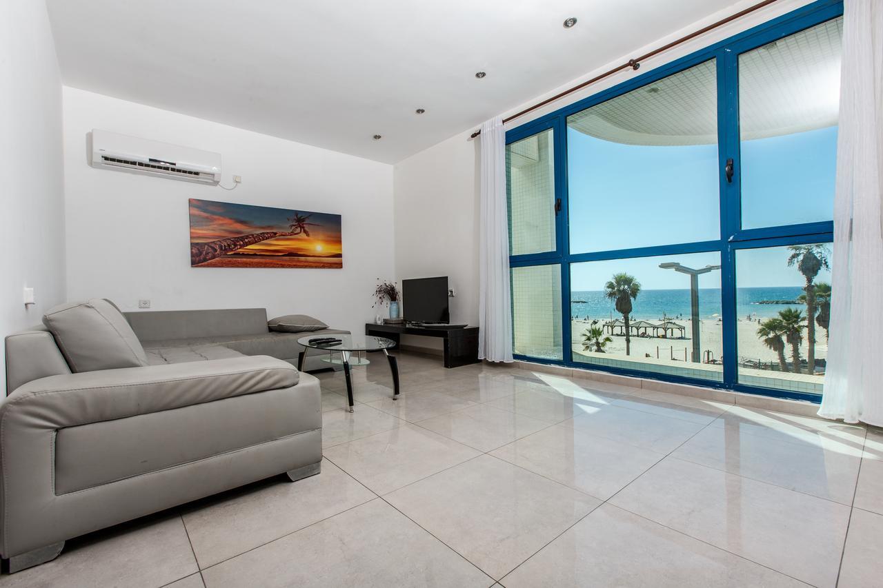 Ocean Front Apartments First Line To The Beach Tel-Aviv Extérieur photo