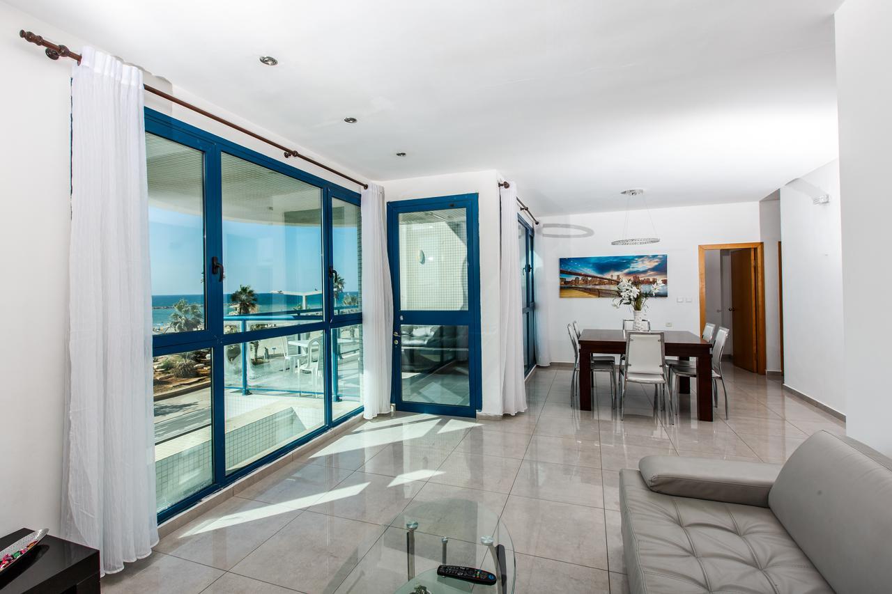 Ocean Front Apartments First Line To The Beach Tel-Aviv Extérieur photo
