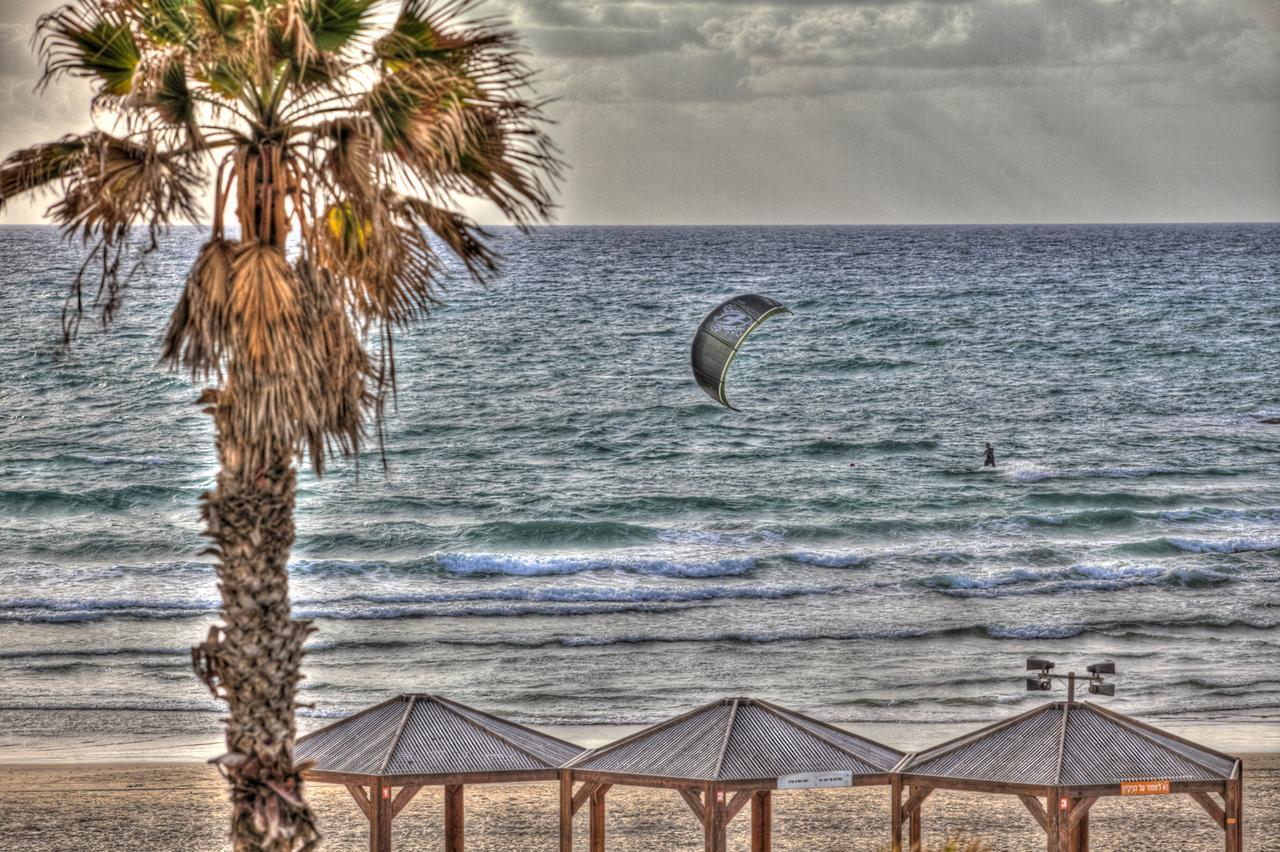 Ocean Front Apartments First Line To The Beach Tel-Aviv Extérieur photo