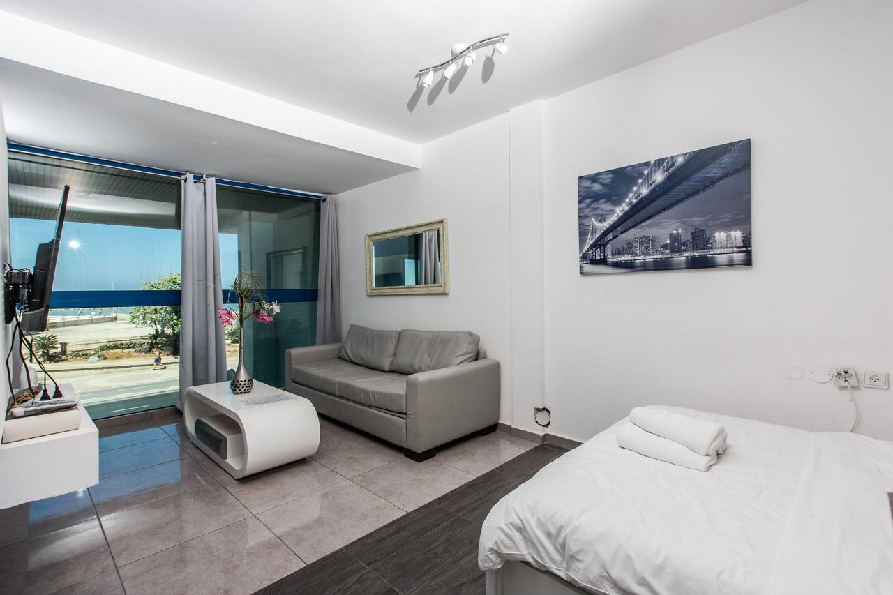Ocean Front Apartments First Line To The Beach Tel-Aviv Extérieur photo